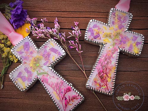 Create a Funeral Flower Cross Keepsake