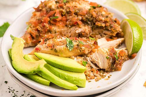 Flavorful Slow Cooker Salsa Fresca Chicken