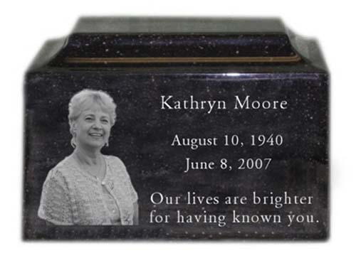 memorial urn: engraved photo