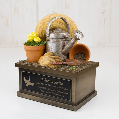 Sculpture Gardening Urn