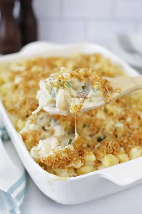 Baked Jalapeño Popper Mac and Cheese